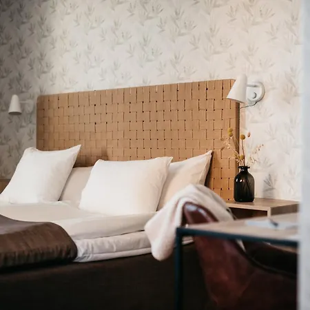 Hotell & Bistro Roedesund Karlsborg Exterior photo